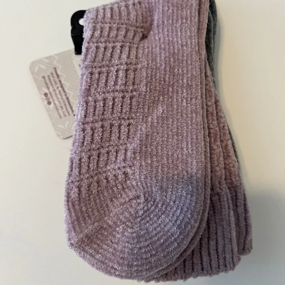 Muk Luks Womens Crew Socks 2 Pair‎ Grey Purple Striped Chenille Size 6-11 NWT
